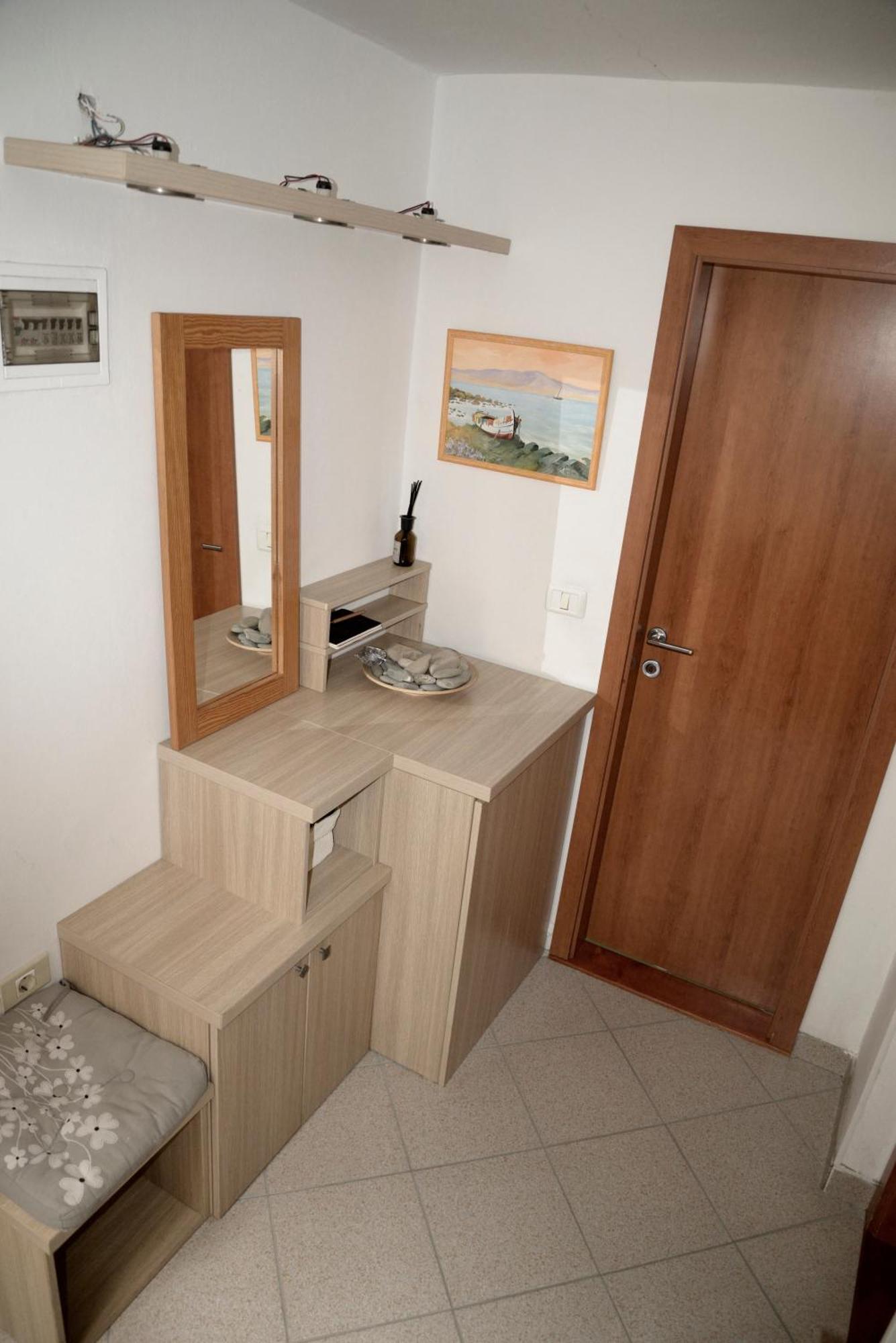 Medizen Apartment Ізола Екстер'єр фото